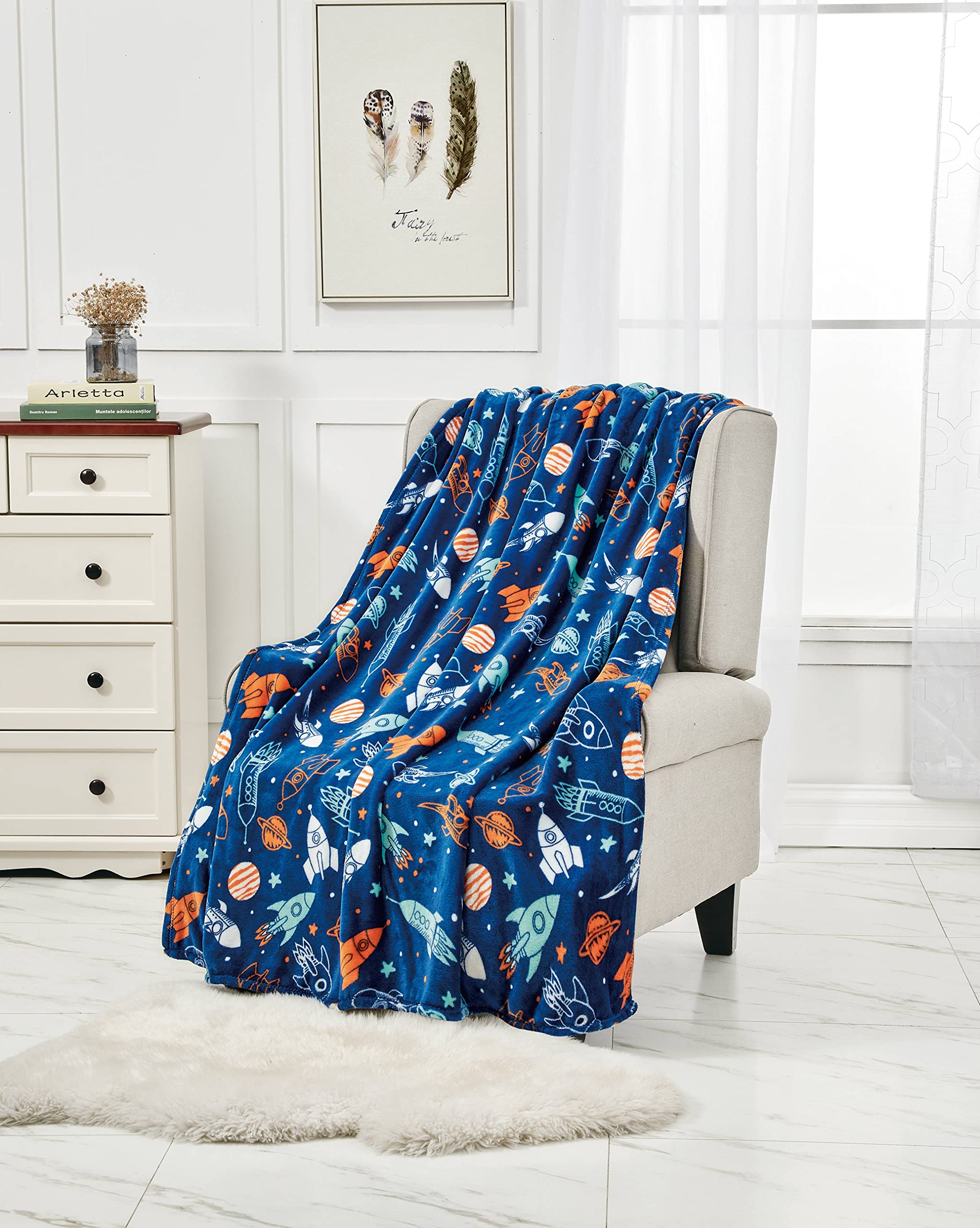 Decor&More American Pride Collection Microplush Throw Blanket (50" x 60")