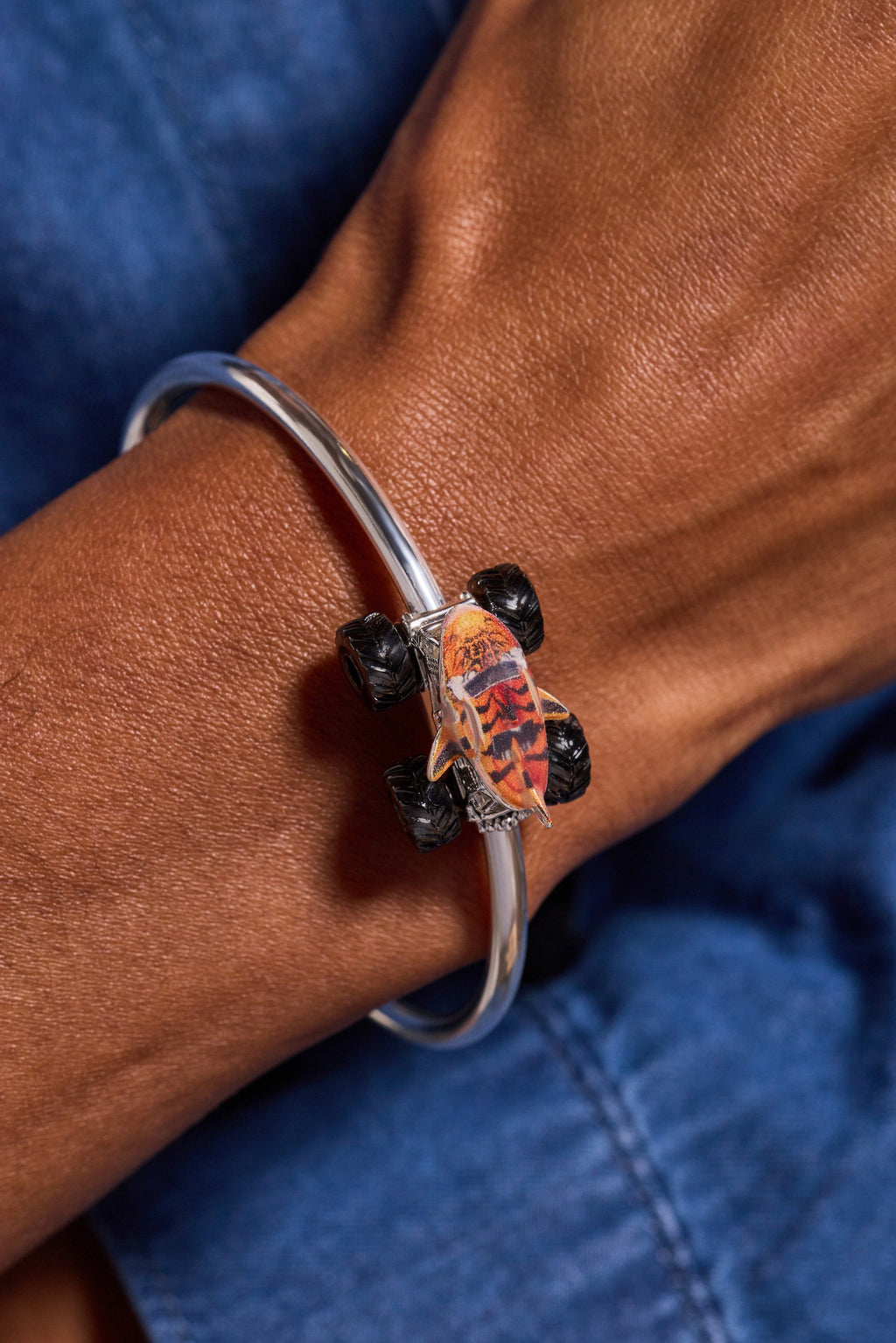 Hot Wheels™ Tiger Shark Monster Truck Moveable Cuff